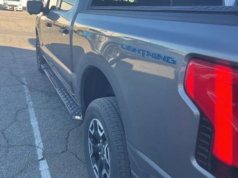 Used 2022 Ford F150 Lightning XLT image 16
