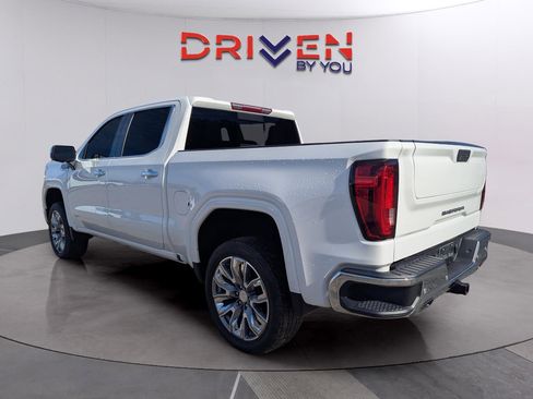 Used 2019 GMC Sierra 1500 SLT w/ SLT Premium Plus Package image 4