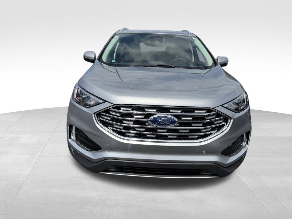 Certified 2024 Ford Edge Titanium AWD/4WD image 6