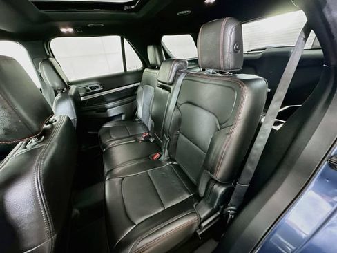Used 2018 Ford Explorer Sport w/ Equipment Group 401A AWD/4WD image 31