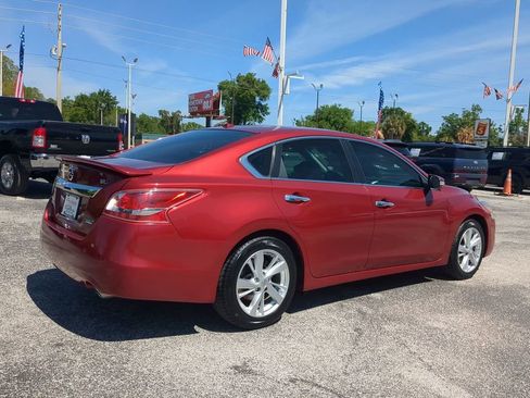 Used 2013 Nissan Altima 2.5 SL w/ Technology Pkg image 4