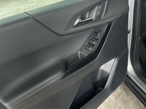 Used 2025 Chevrolet Equinox LT FWD image 20