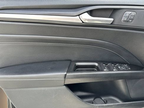 Used 2020 Ford Fusion Titanium AWD/4WD image 16