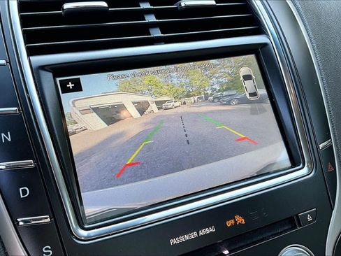 Used 2018 Lincoln MKX Select w/ Select Plus Package FWD image 27