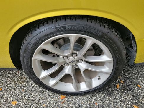 Used 2020 Dodge Challenger R/T image 9