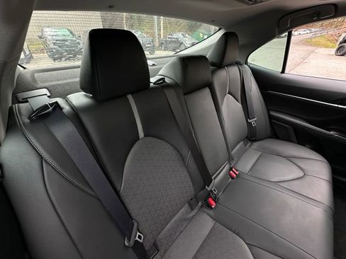 Used 2018 Toyota Camry XSE image 38