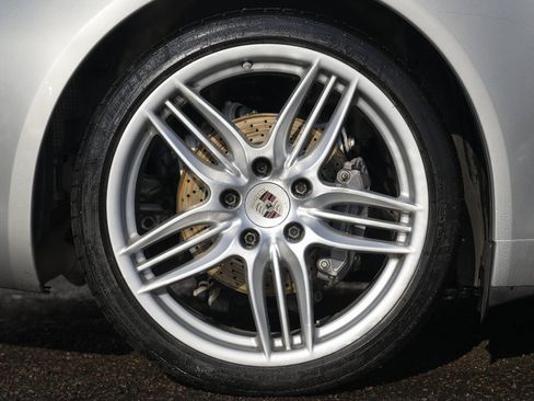 Used 2013 Porsche 911 Carrera image 10