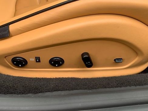 Used 2014 Ferrari California image 13