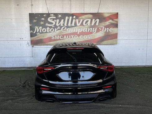 Used 2017 INFINITI QX30 Sport w/ Sport Leather Package image 4