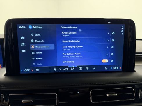 Used 2025 Lincoln Aviator Reserve w/ Equipment Group 201A image 9