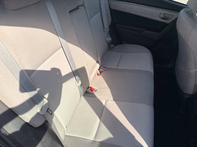 Used 2015 Toyota Corolla LE FWD image 18