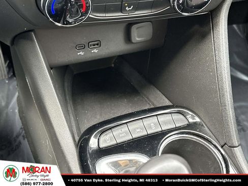 Used 2024 Buick Encore GX Preferred AWD/4WD image 27