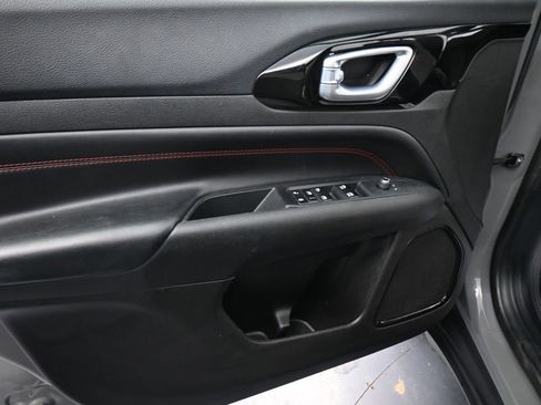 Used 2024 Jeep Compass Trailhawk image 39