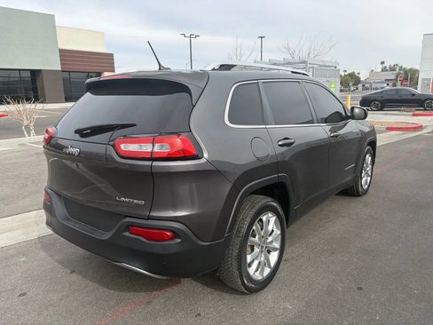 Used 2015 Jeep Cherokee Limited w/ Luxury Group image 5