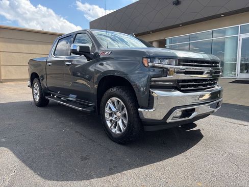 Used 2019 Chevrolet Silverado 1500 LTZ w/ LTZ Premium Package image 3