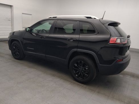Used 2020 Jeep Cherokee Latitude FWD image 3