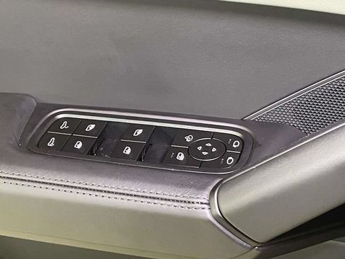 Certified 2026 Porsche Cayenne S AWD/4WD image 36