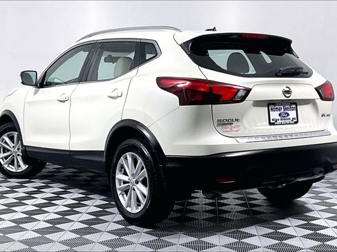 Used 2018 Nissan Rogue Sport SV w/ SV All-Weather Package AWD/4WD image 11