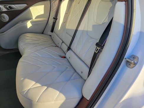 Used 2023 BMW XM image 11