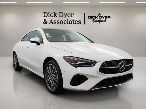 Used 2025 Mercedes-Benz CLA 250 image 1