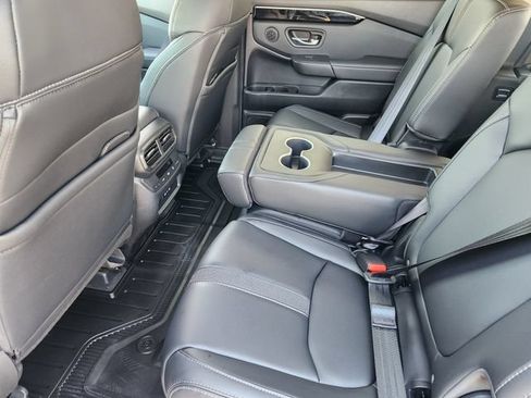 Used 2025 Honda Pilot EX-L image 30