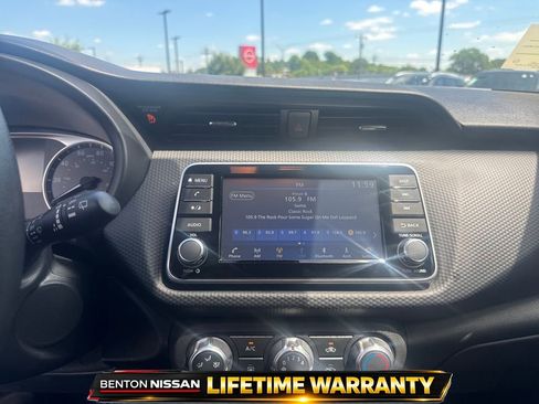 Used 2025 Nissan Kicks Play S FWD image 17