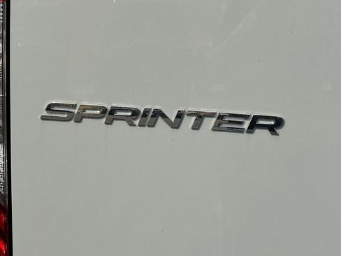 Used 2024 Mercedes-Benz Sprinter 2500 image 25
