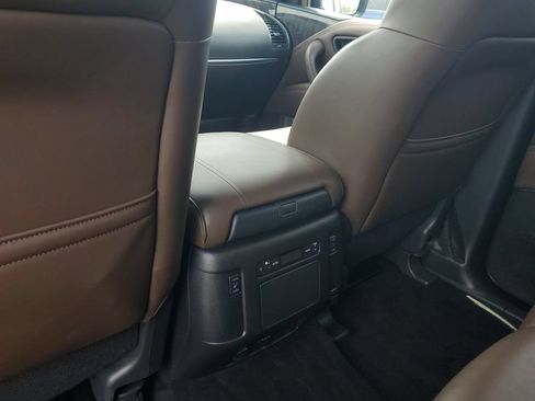 Used 2022 Nissan Armada Platinum RWD image 18