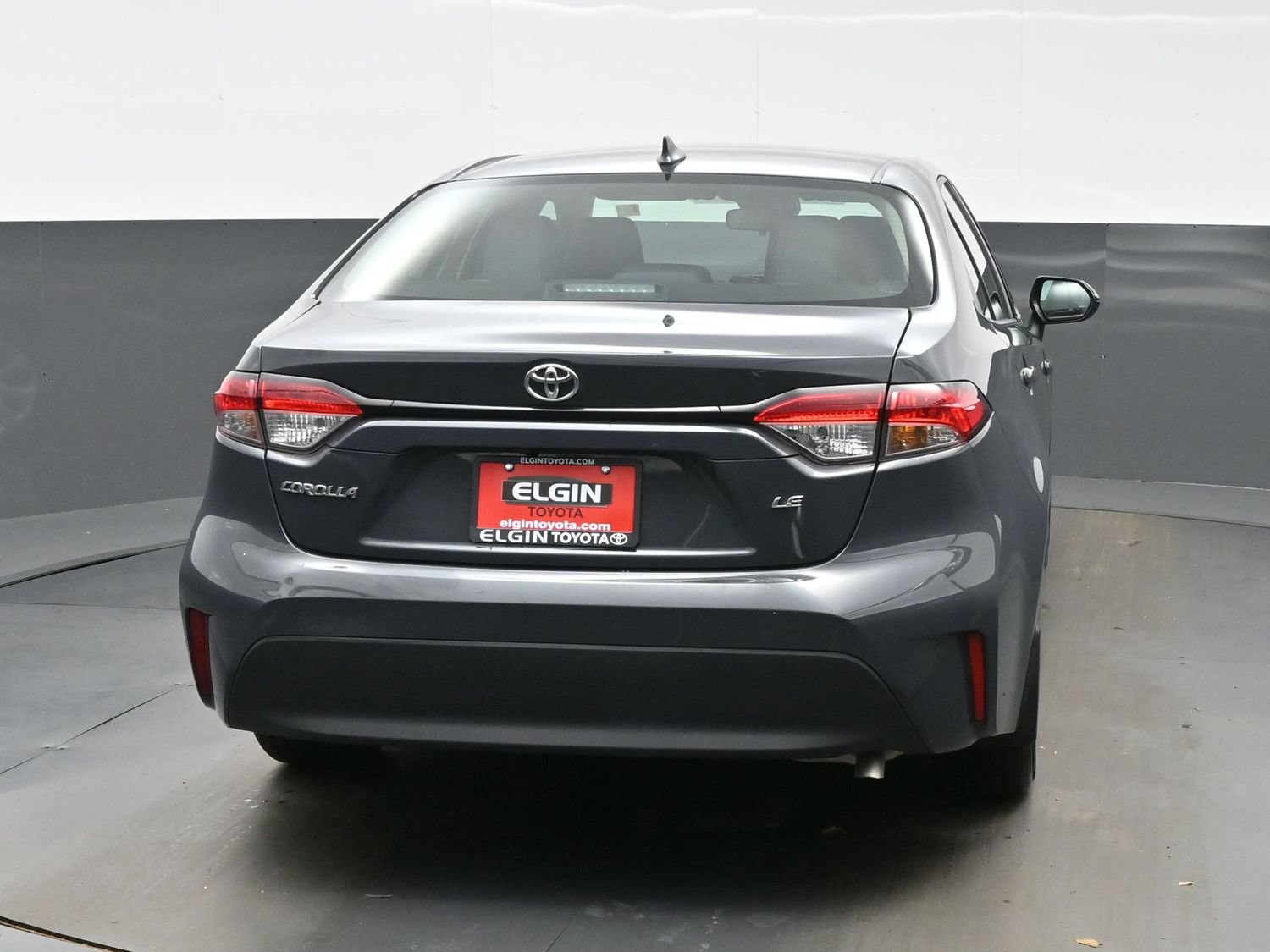 Used 2025 Toyota Corolla LE FWD image 5
