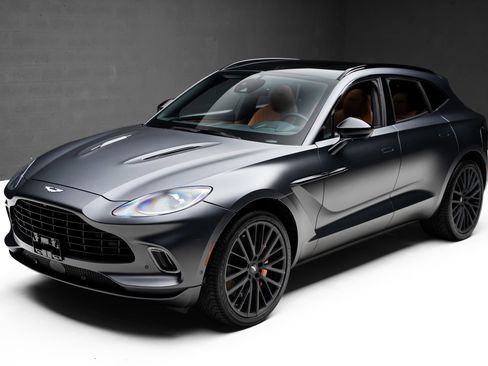 Used 2023 Aston Martin DBX AWD/4WD image 5