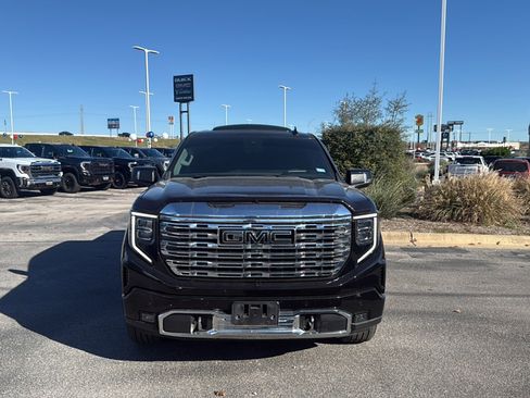 Used 2023 GMC Sierra 1500 Denali image 2
