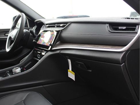 New 2026 Jeep Grand Cherokee Limited Reserve image 29