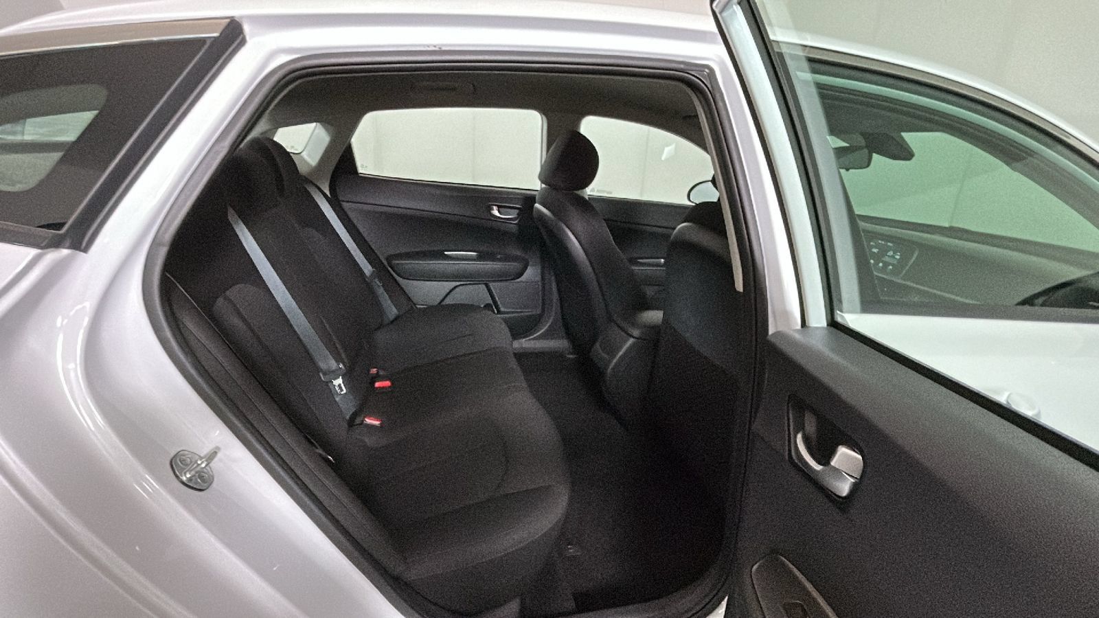Used 2020 Kia Optima LX FWD image 34