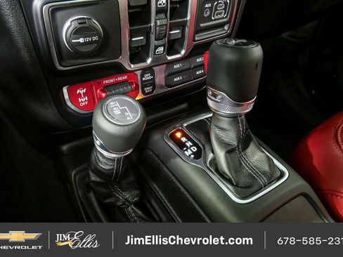 Used 2024 Jeep Wrangler Unlimited Rubicon 392 AWD/4WD image 17
