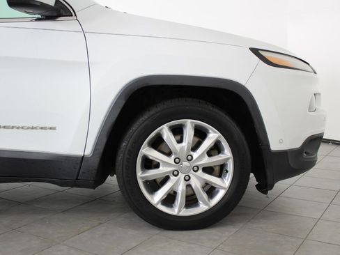 Used 2016 Jeep Cherokee Limited w/ Technology Group image 10