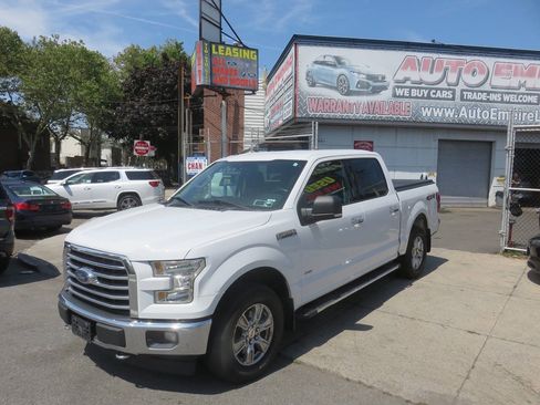 Used 2017 Ford F150 XLT w/ Equipment Group 302A Luxury AWD/4WD image 2