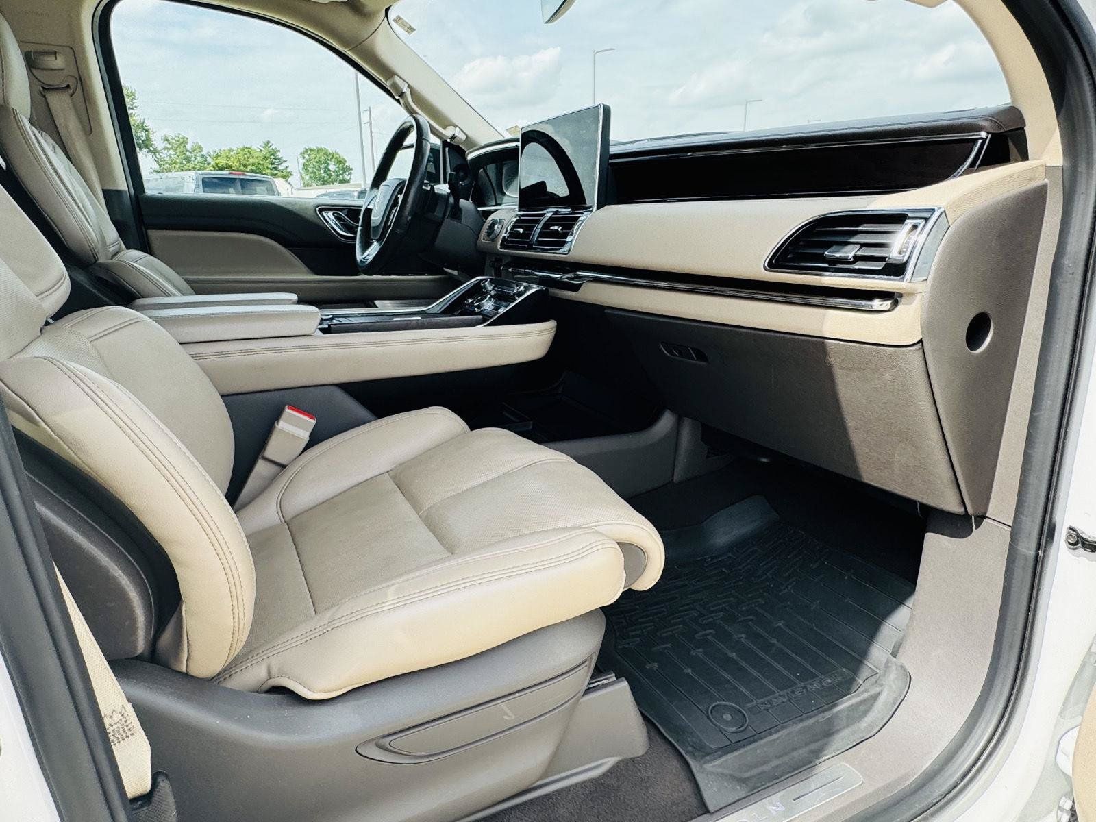 Used 2024 Lincoln Navigator L Reserve AWD/4WD image 44