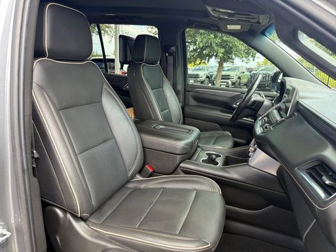 Used 2021 GMC Yukon SLT w/ SLT Premium Package RWD image 42
