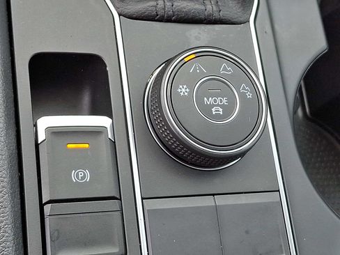 Used 2018 Volkswagen Atlas S image 22