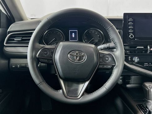 Used 2023 Toyota Camry SE w/ Cold Weather Package image 18