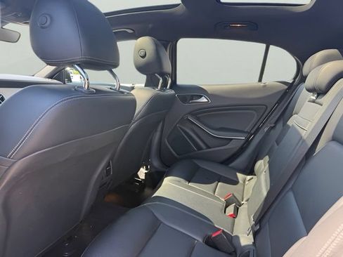 Used 2020 Mercedes-Benz GLA 250 4MATIC image 9