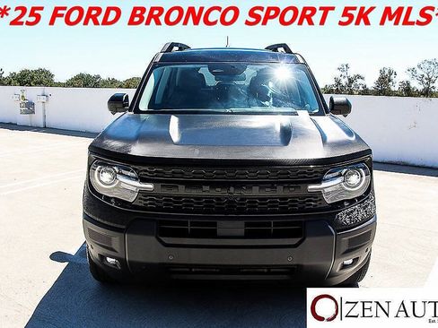 Used 2025 Ford Bronco Sport Outer Banks w/ Outer Banks Tech Package+ AWD/4WD image 2
