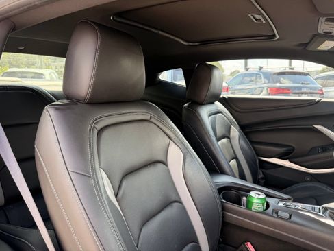 Used 2017 Chevrolet Camaro LT RWD image 29