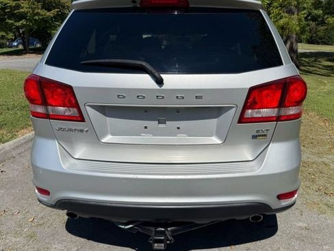 Used 2012 Dodge Journey SXT w/ Flexible Seating Group FWD image 8