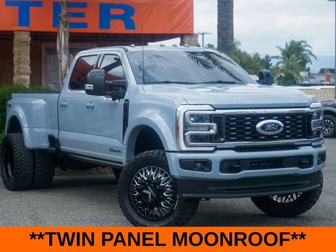 Used 2025 Ford F450 Platinum w/ FX4 Off-Road Package AWD/4WD image 2