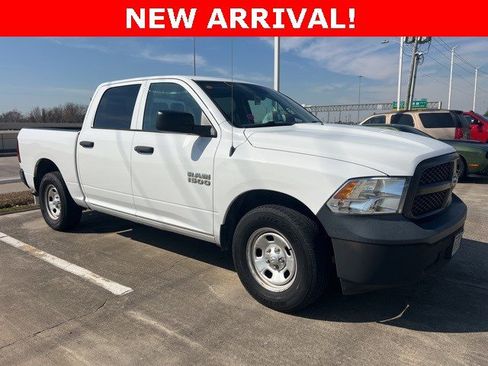 Used 2018 RAM 1500 Tradesman image 3