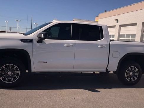 Used 2025 GMC Sierra 1500 AT4 AWD/4WD image 6