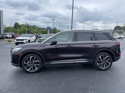 Used 2023 Lincoln Corsair Reserve AWD/4WD image 3