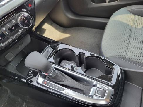 New 2026 Chevrolet Trax LT w/ LT Convenience Package FWD image 19