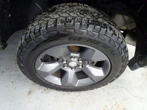 Used 2021 RAM 1500 Big Horn w/ Built-to-serve Edition image 28